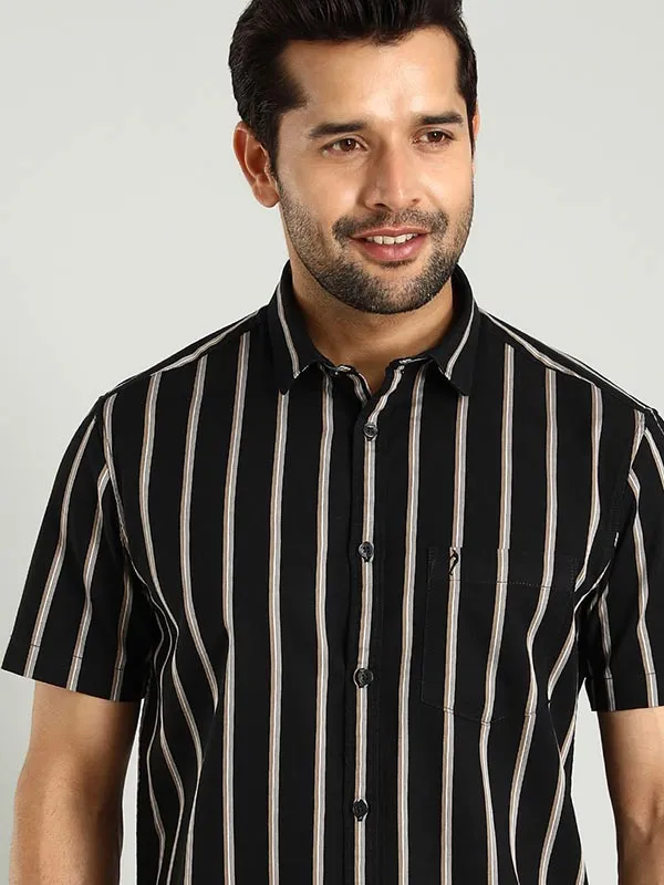 Seasonal Wear Fall Fashion Men Striped Half Sleeve Cotton Shirt