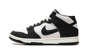 Dunk Mid "Black / White" Stylish Step Skate Vibe Ready