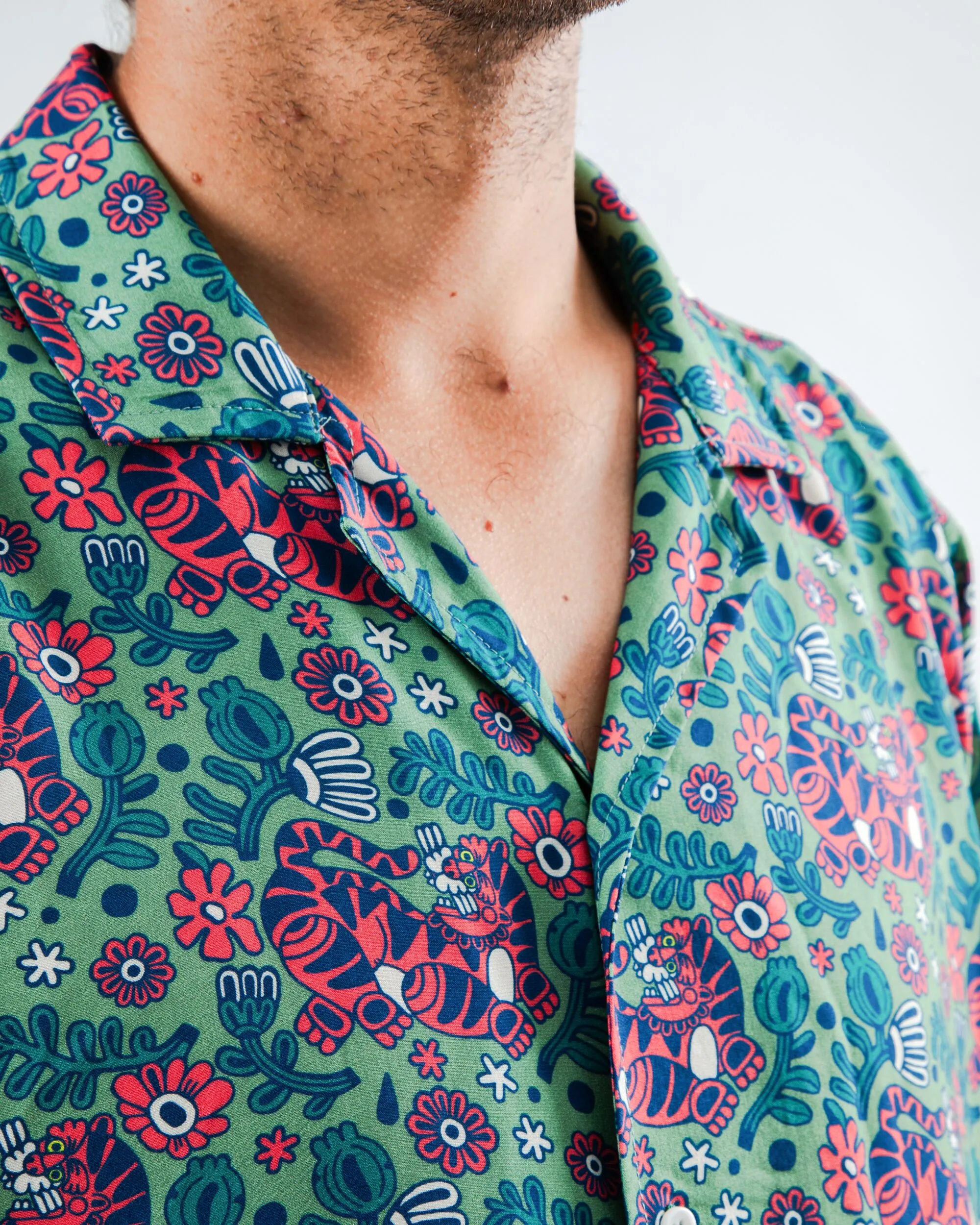 Asis Percales Tigris Aloha Shirt Light Green Timeless Style Anti Odor Treatment