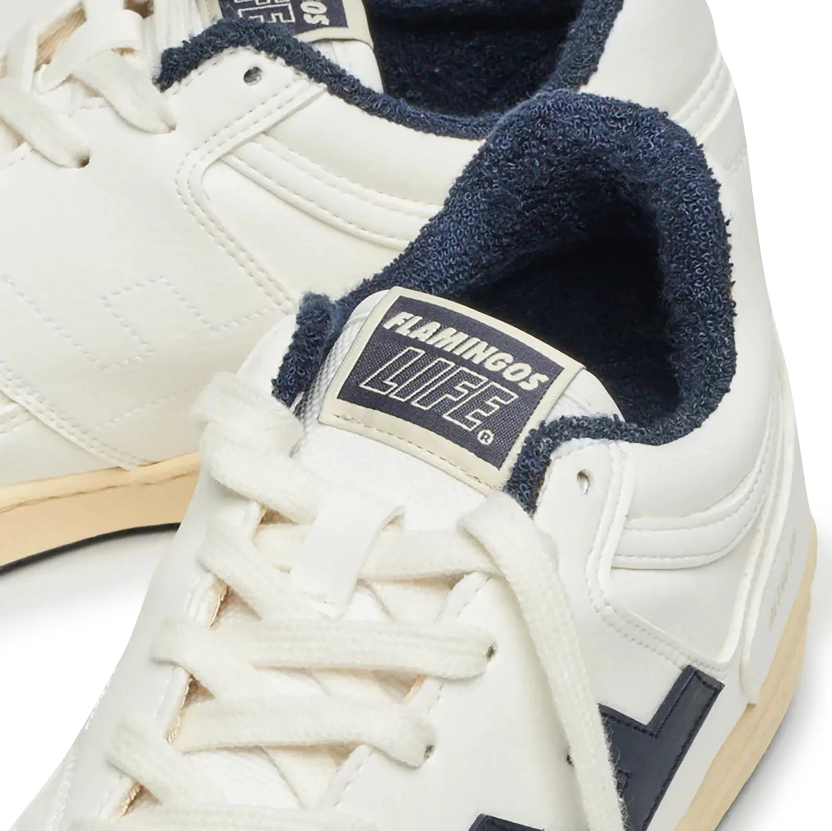 Peace Mood Fur Trim Retro 90s - White Vanilla Navy