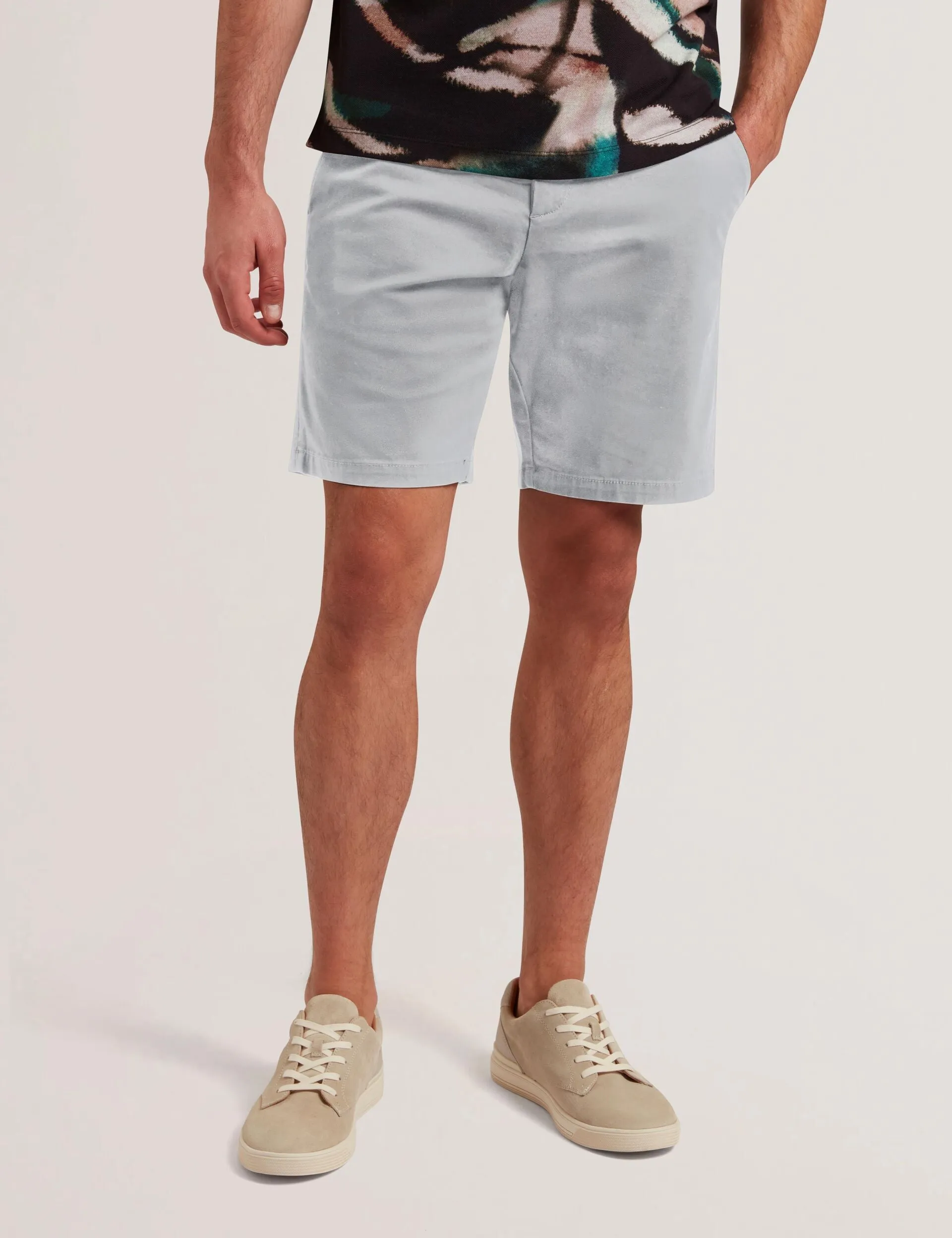 BARNHAM | LT-GREY Ergonomic Panel Design