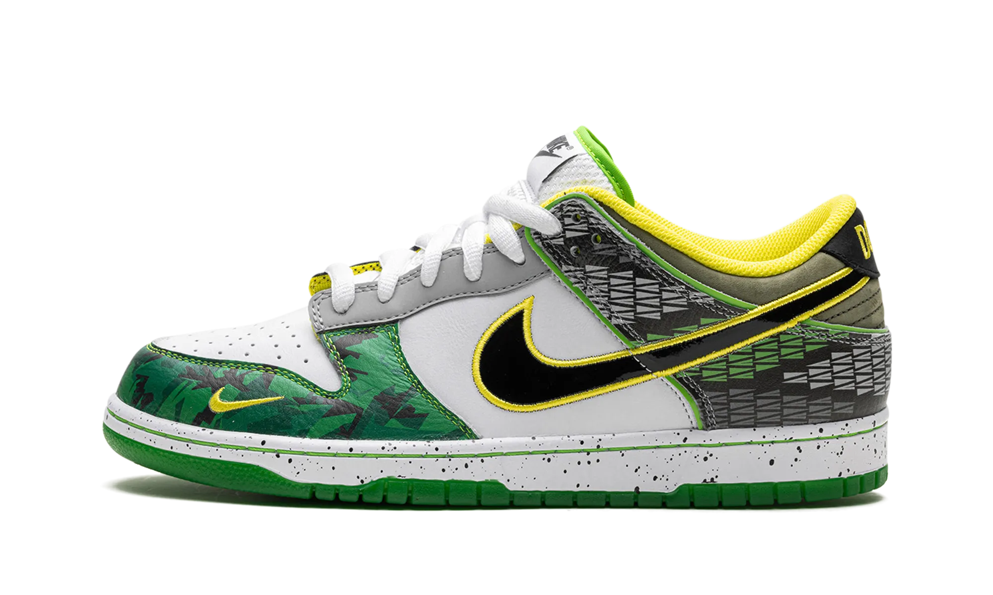 Urban Chic Dunk Low "What the Duck Away University of Oregon PE"