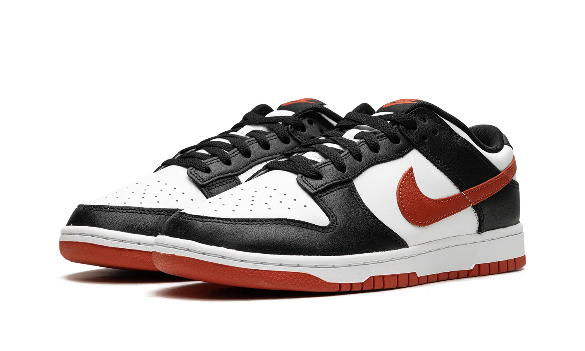 On Board Fit Ankle Form Dunk Low "Dragon Red"