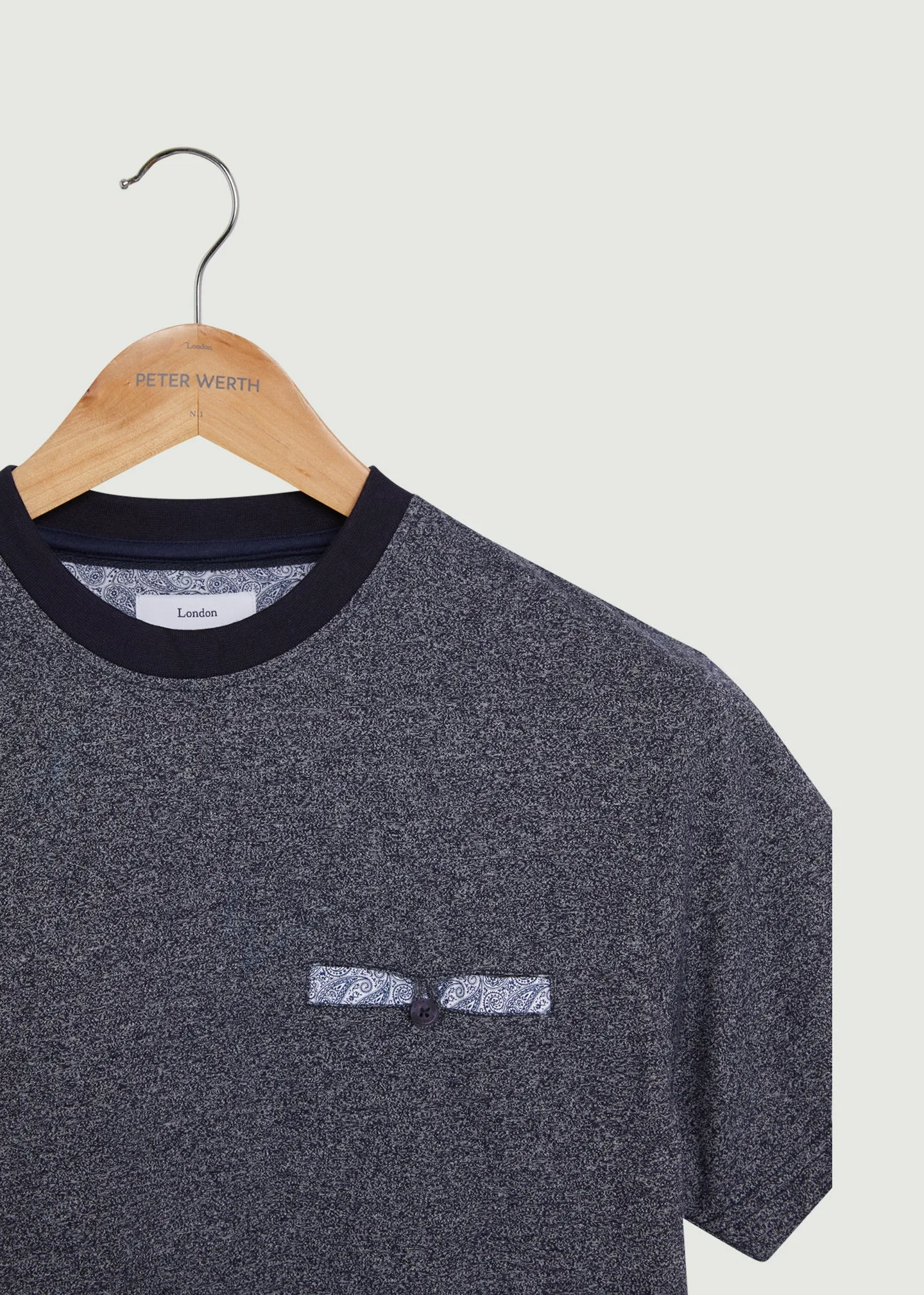 Busy Glow SeamlessPockets Daleham Tee - Navy