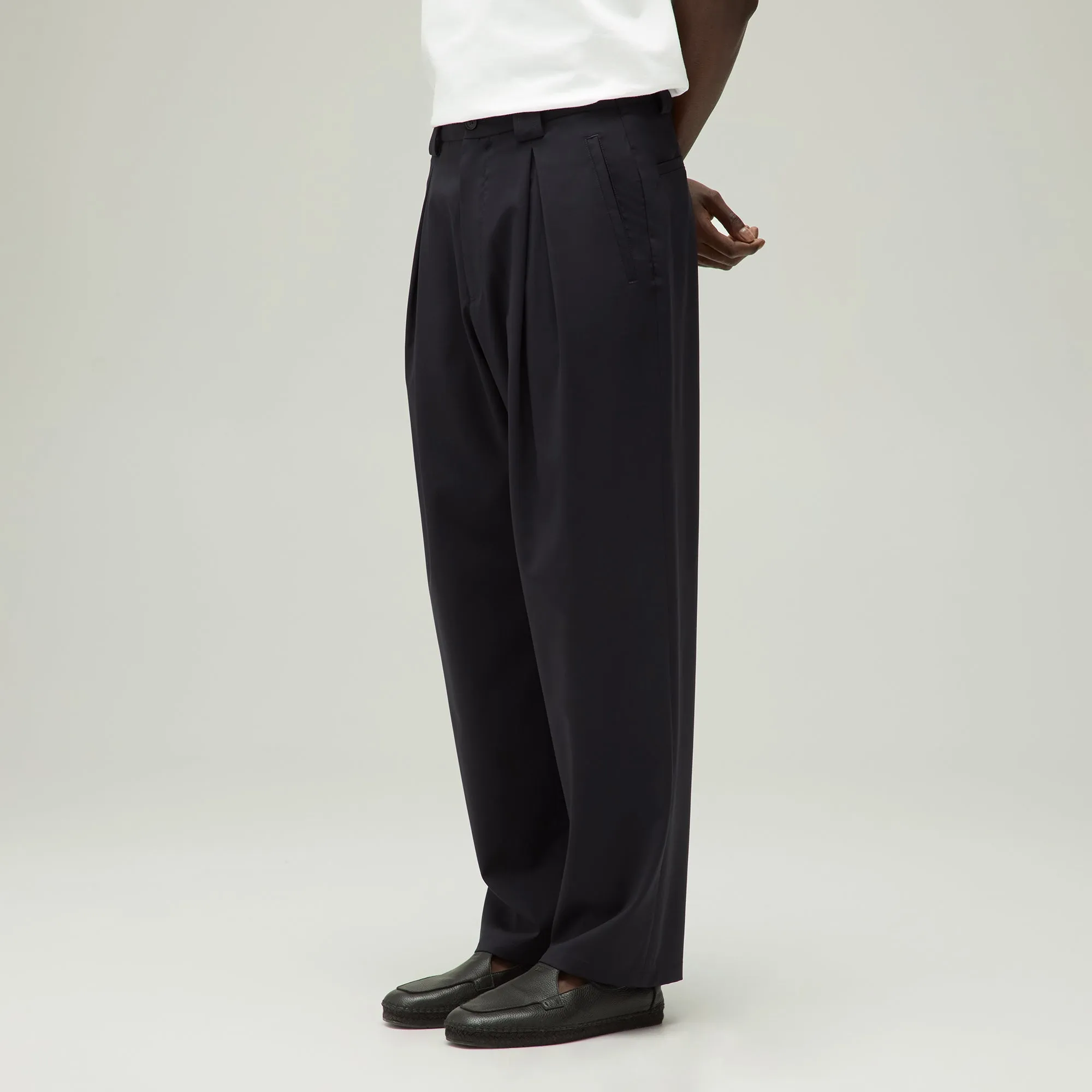 Performance Gear Sporty Look Giorgio Armani & Kith Pleated Trouser - Admiral