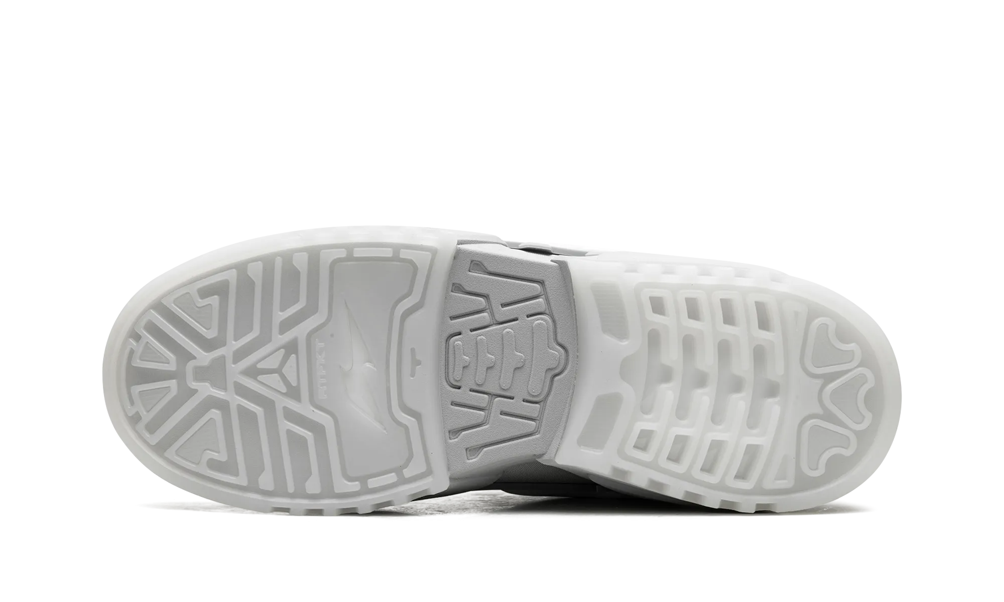 Vibrant Look Modern Youth Dunk Genesis Low "RTFKT Ghost (Edition of 8461)"