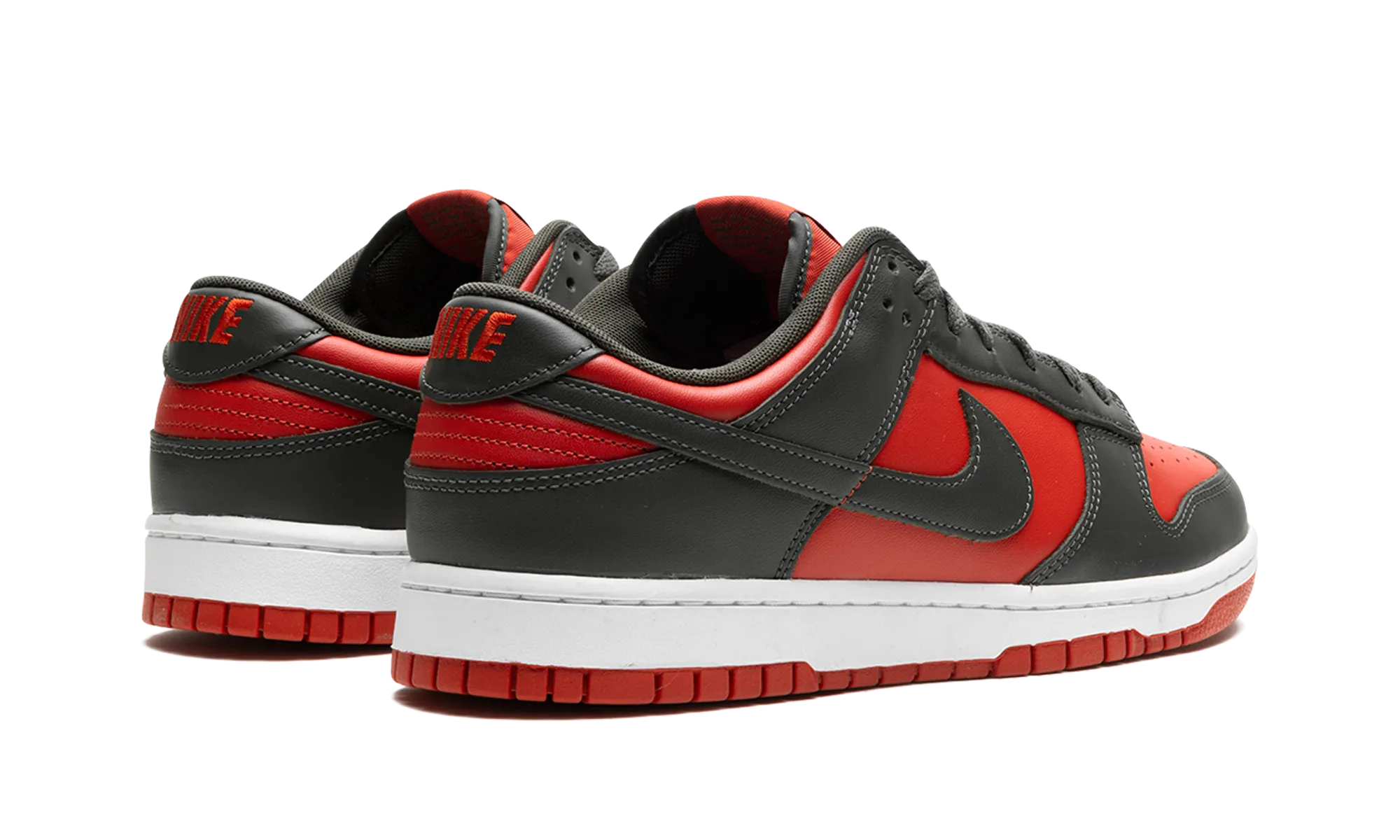 Trend Setting Dunk Low "Mystic Red"