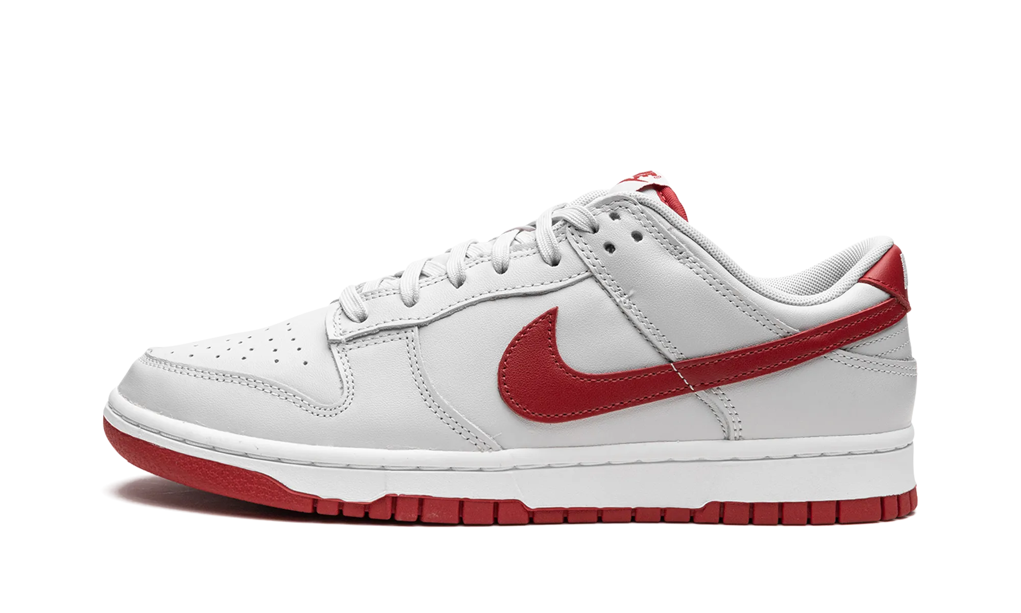 Skater Movement Fit Dunk Low "Vast Grey / Varsity Red"