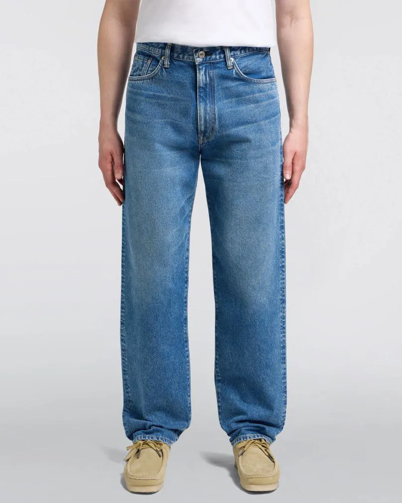 Edwin Made in Japan Loose Fit Mens Jeans - 12.5oz Kaihara Pure Indigo Openend Denim / Blue Mid Light Used Picnic Style Creative Look Minimalist Style Balanced Style