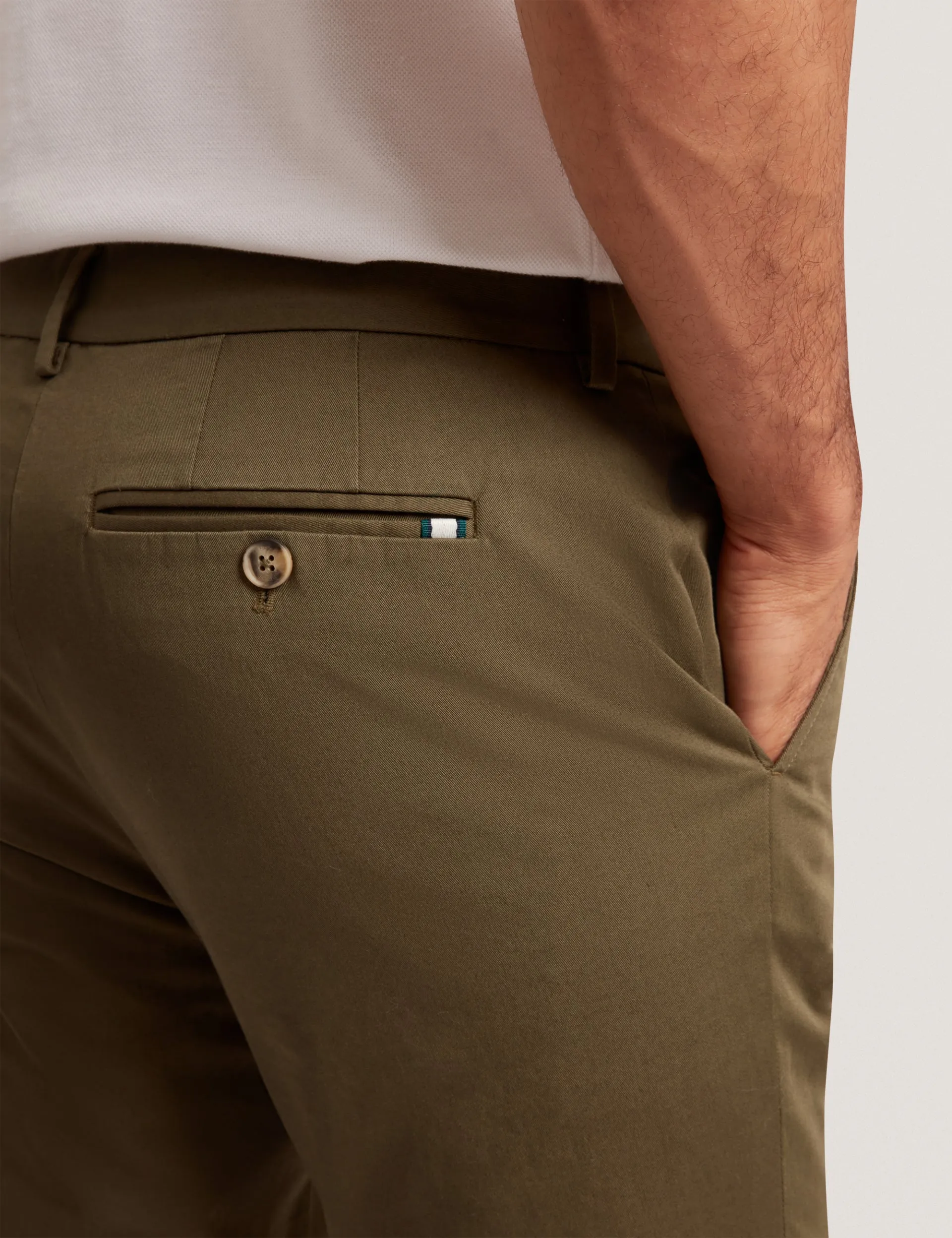 Clean Lines Unrestricted Movement HOWETON | KHAKI