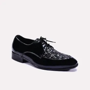 Tyndale Glossy Black Derby Shoes 0111302 Light Balance