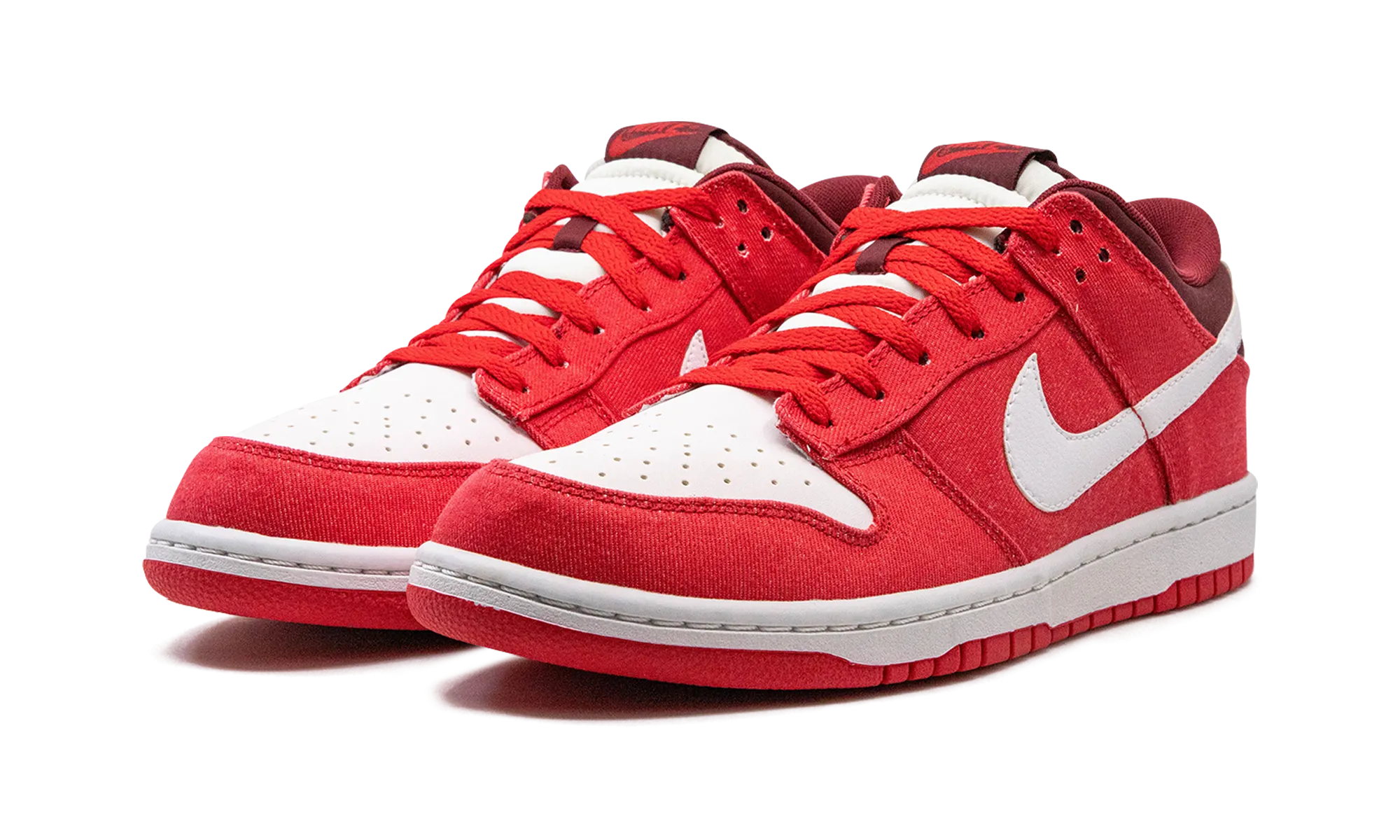 Street Style Ride Dunk Low "Hyper Red"