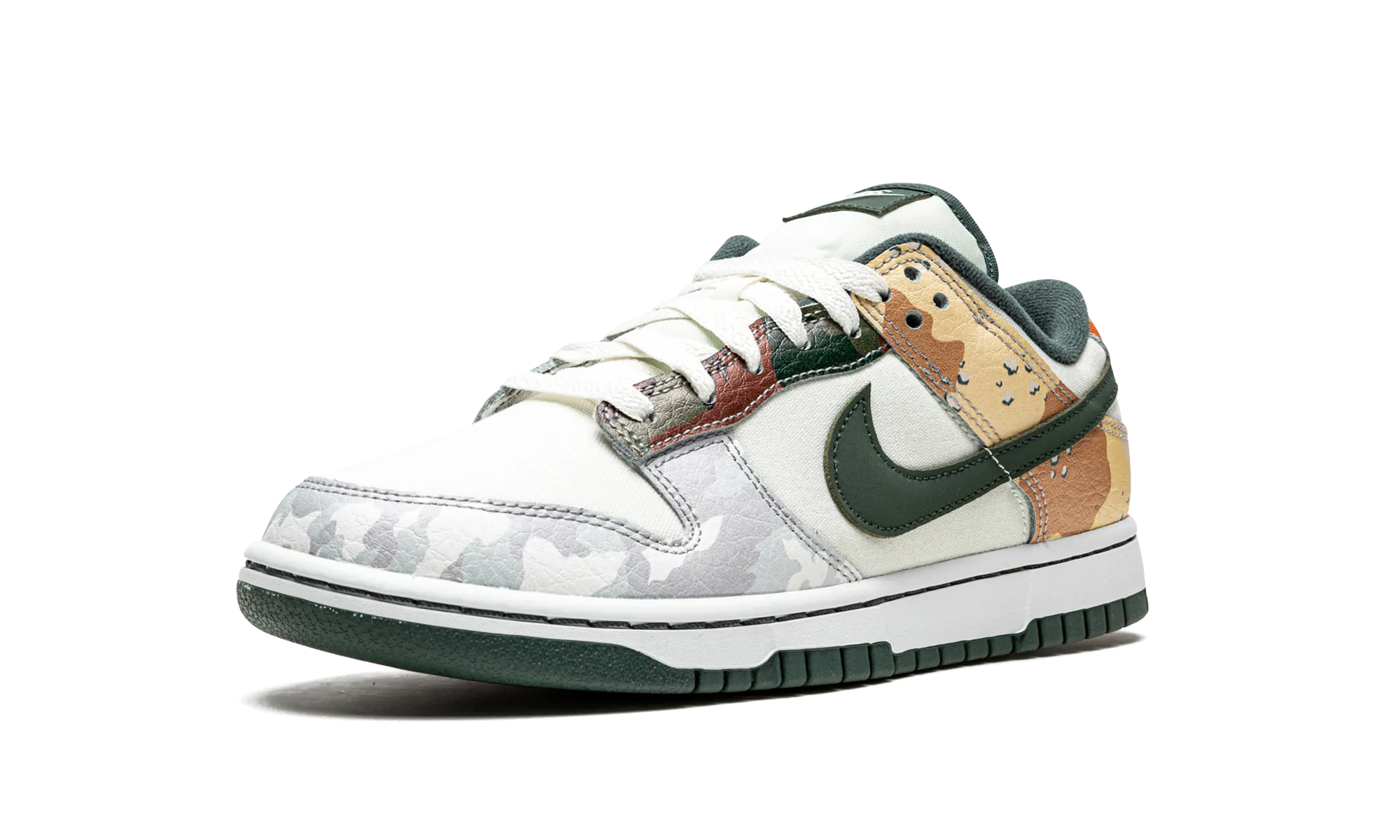 Dunk Low SE "Multi-Camo" Flexible Style