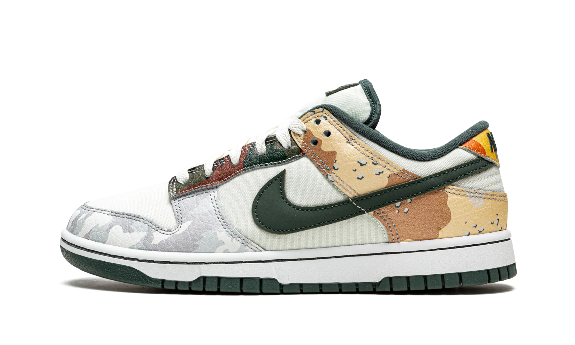 Dunk Low SE "Multi-Camo" Breathable Material Full Contact