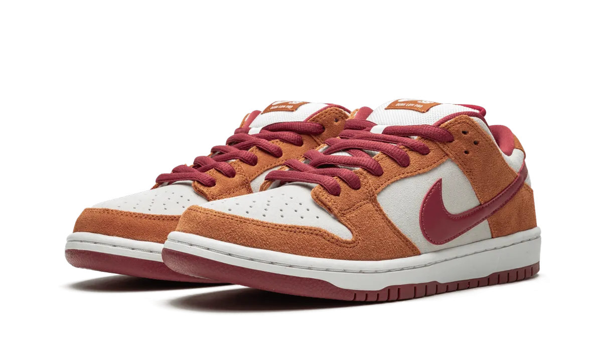 SB Dunk Low Pro "Dark Russet" Action Mode