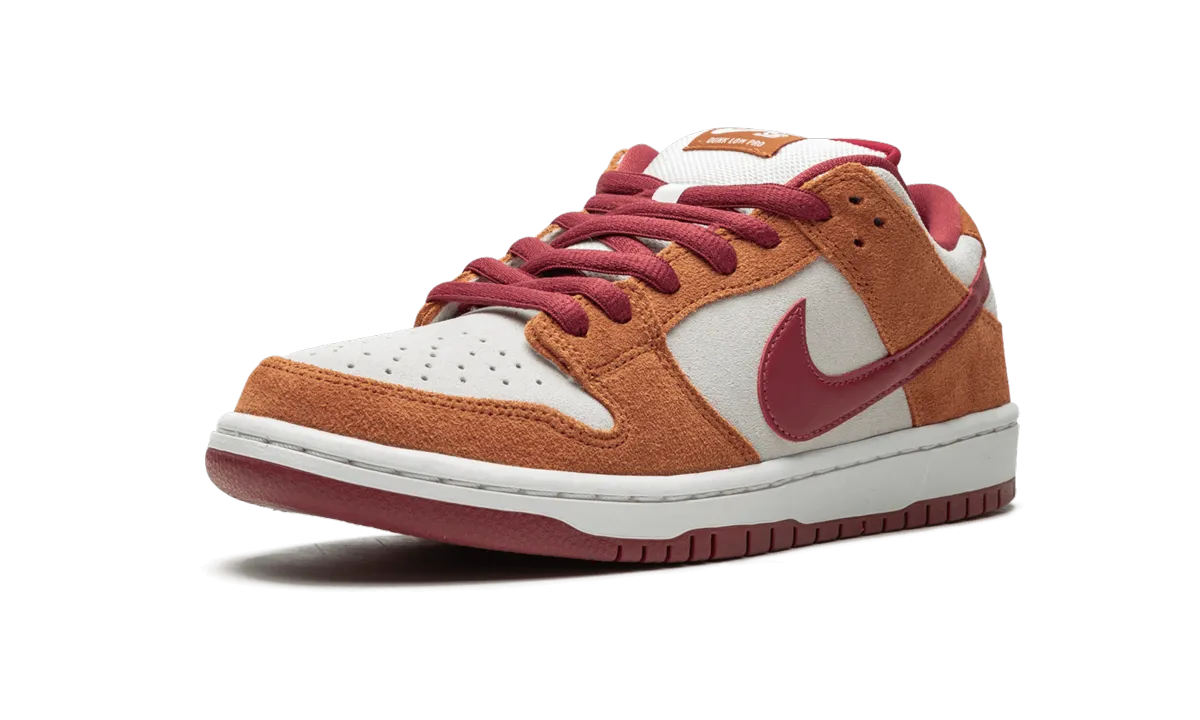Responsive Feel SB Dunk Low Pro "Dark Russet"