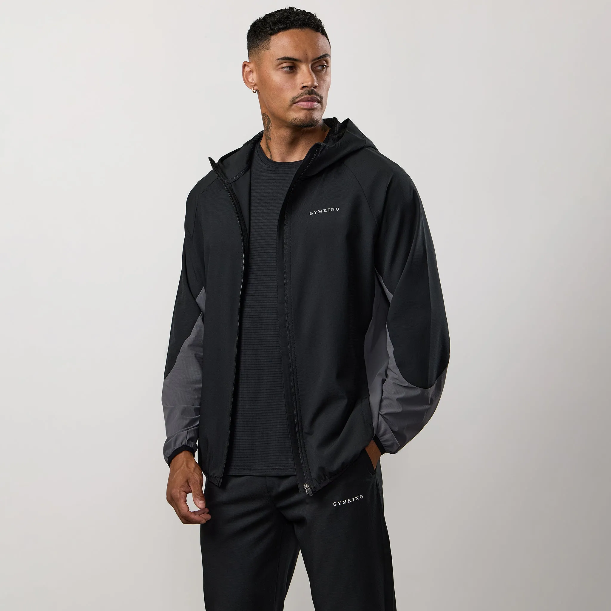 Gym King Progress Windbreaker - Black/Graphite TapedZippers VentilatedBackPanel