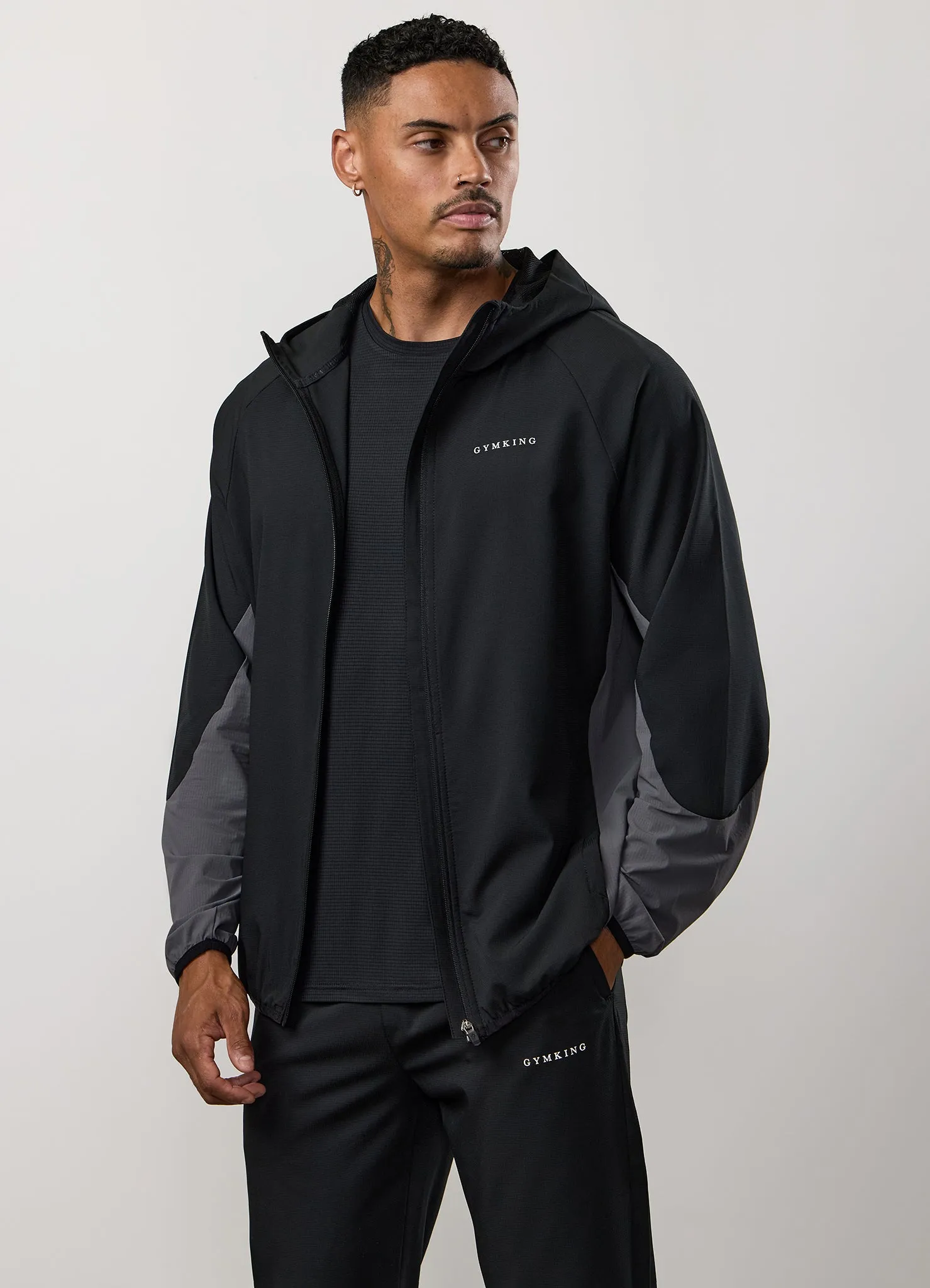 Gym King Progress Windbreaker - Black/Graphite Cozy Comfort Fit For Daily