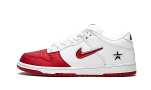 SB Dunk Low "Supreme - Jewel Swoosh Red/White" Active Walk