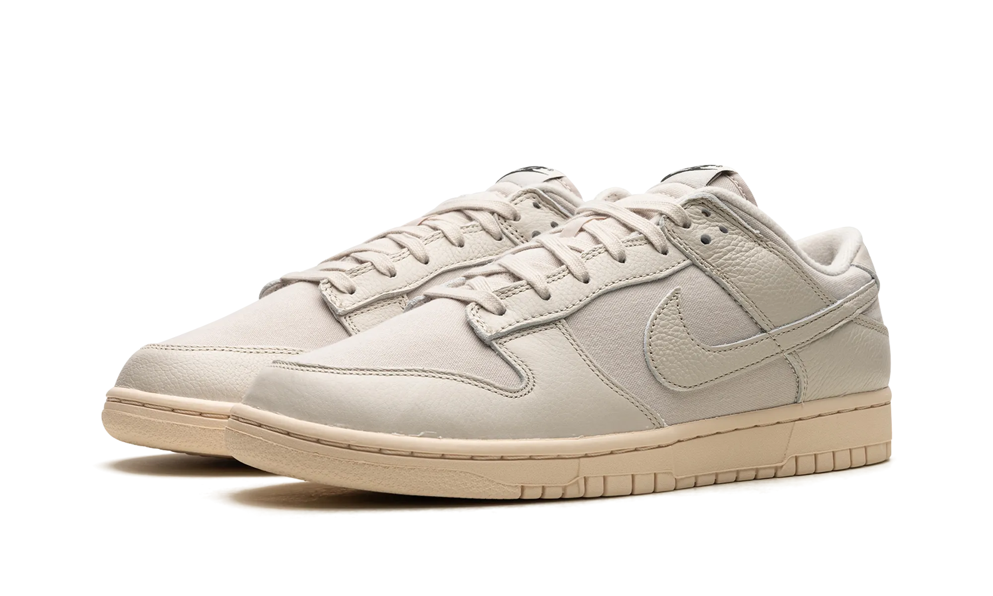 Dunk Low "Light Orewood Brown" Board Action Fit