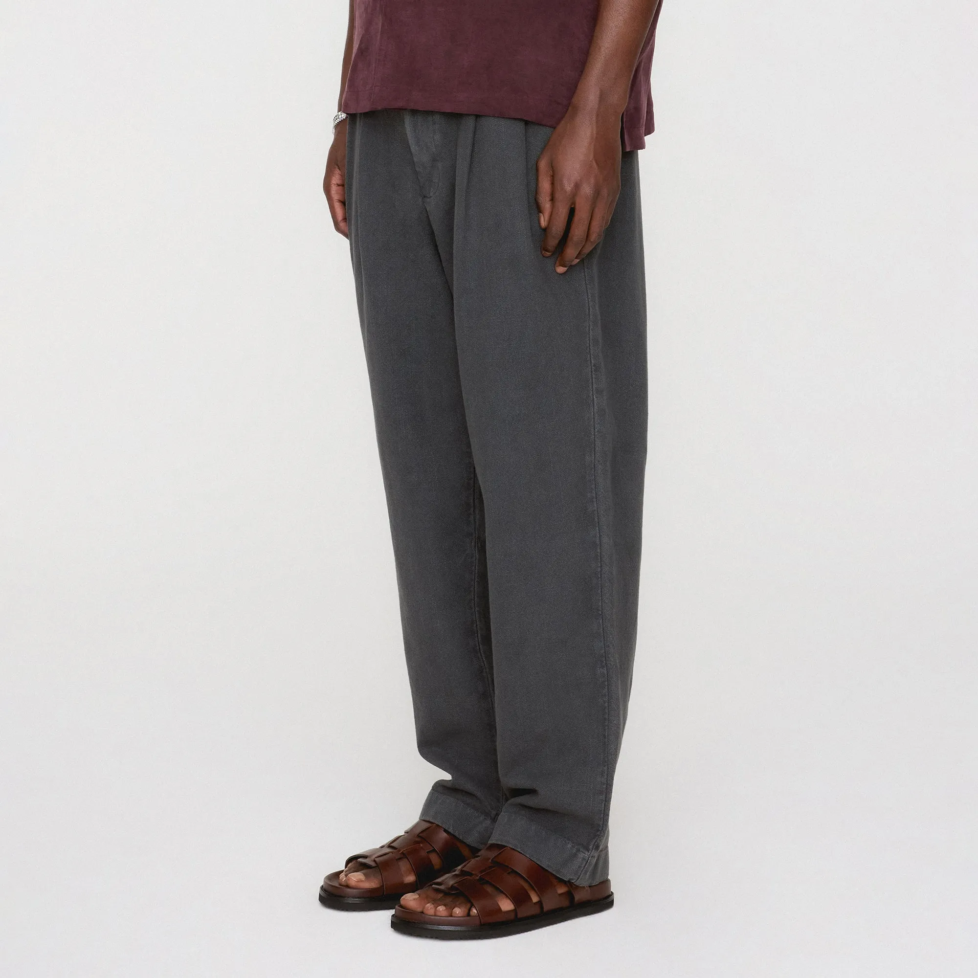 work mode Kith Soft Woven Ari Trouser - Carbon
