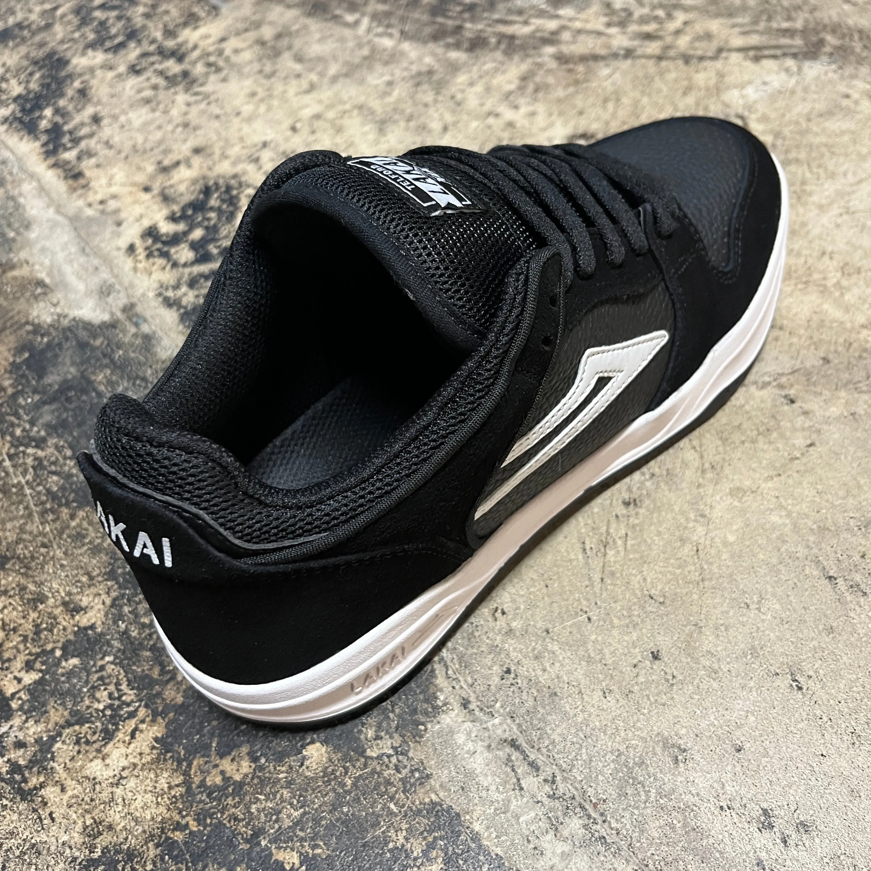 Board Performance LAKAI TELFORD LOW (BLACK)