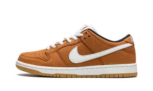 SB Dunk Low Pro ISO "Dark Russet" Athletic Touch Multi   Purpose