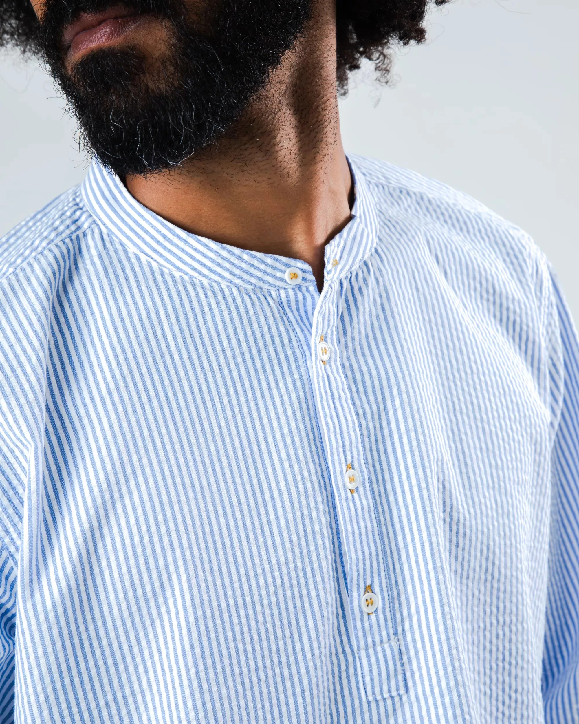 Classic Style Everyday Layer Seersucker Henley Shirt Blue