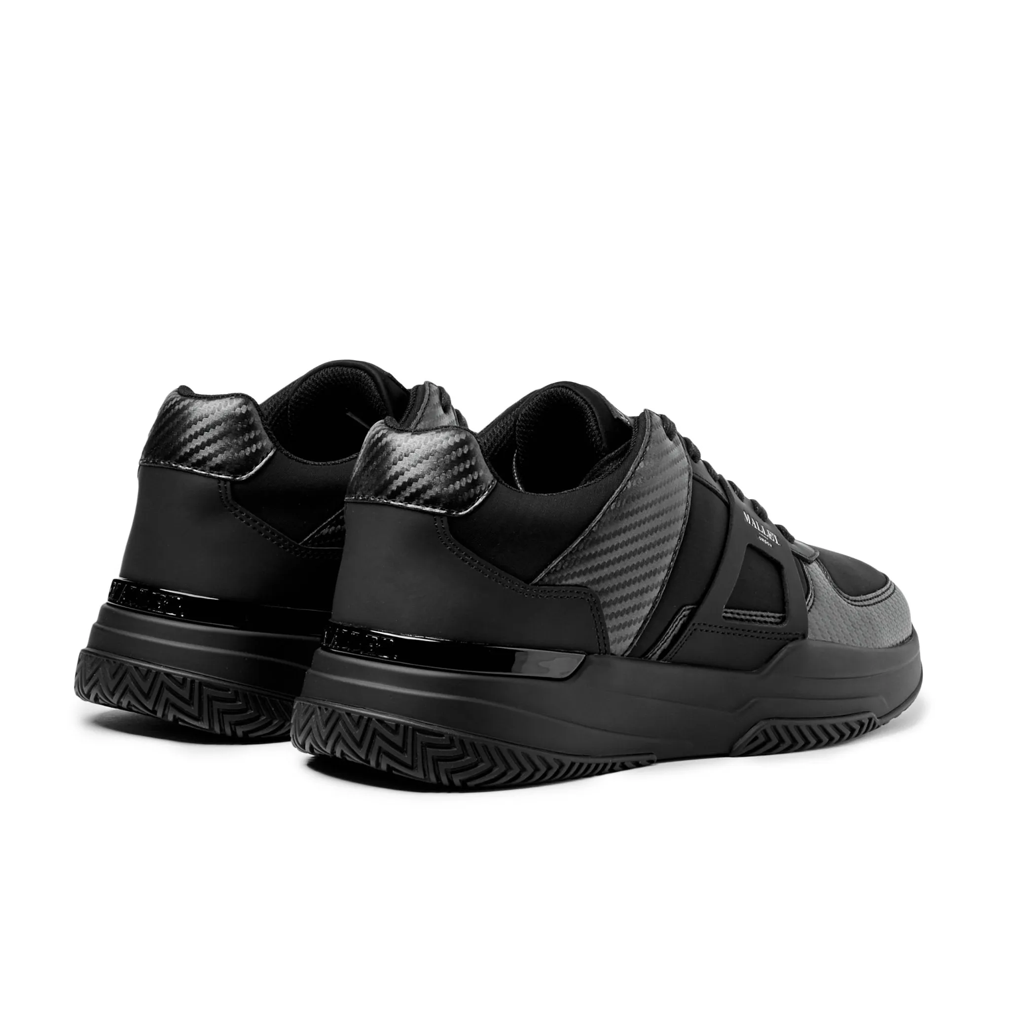 Classic Silhouette Design Breathable mesh upper Marquess Carbon Fibre Triple Black