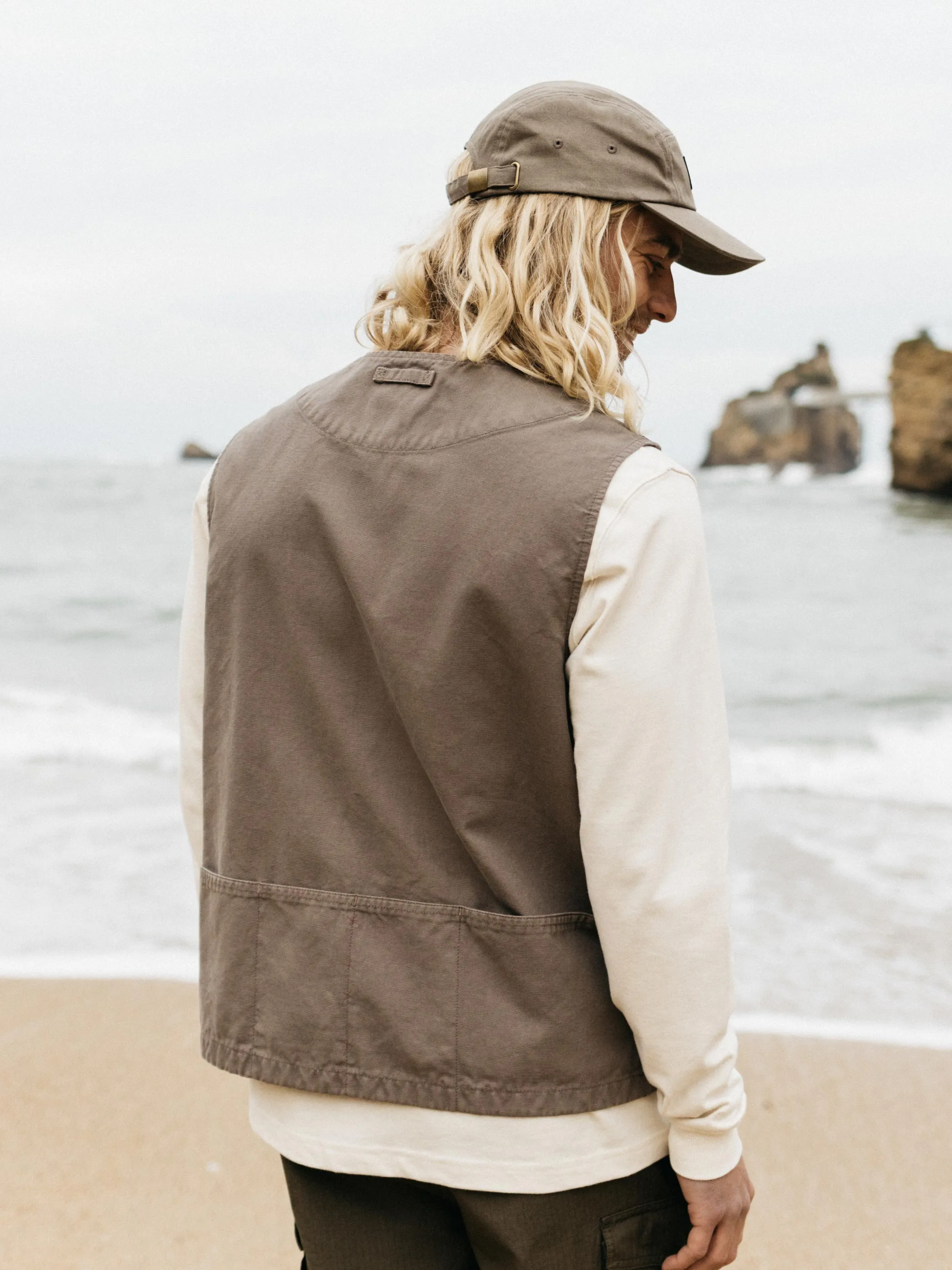 Vibrant color Country Escape Men's Basset Gilet