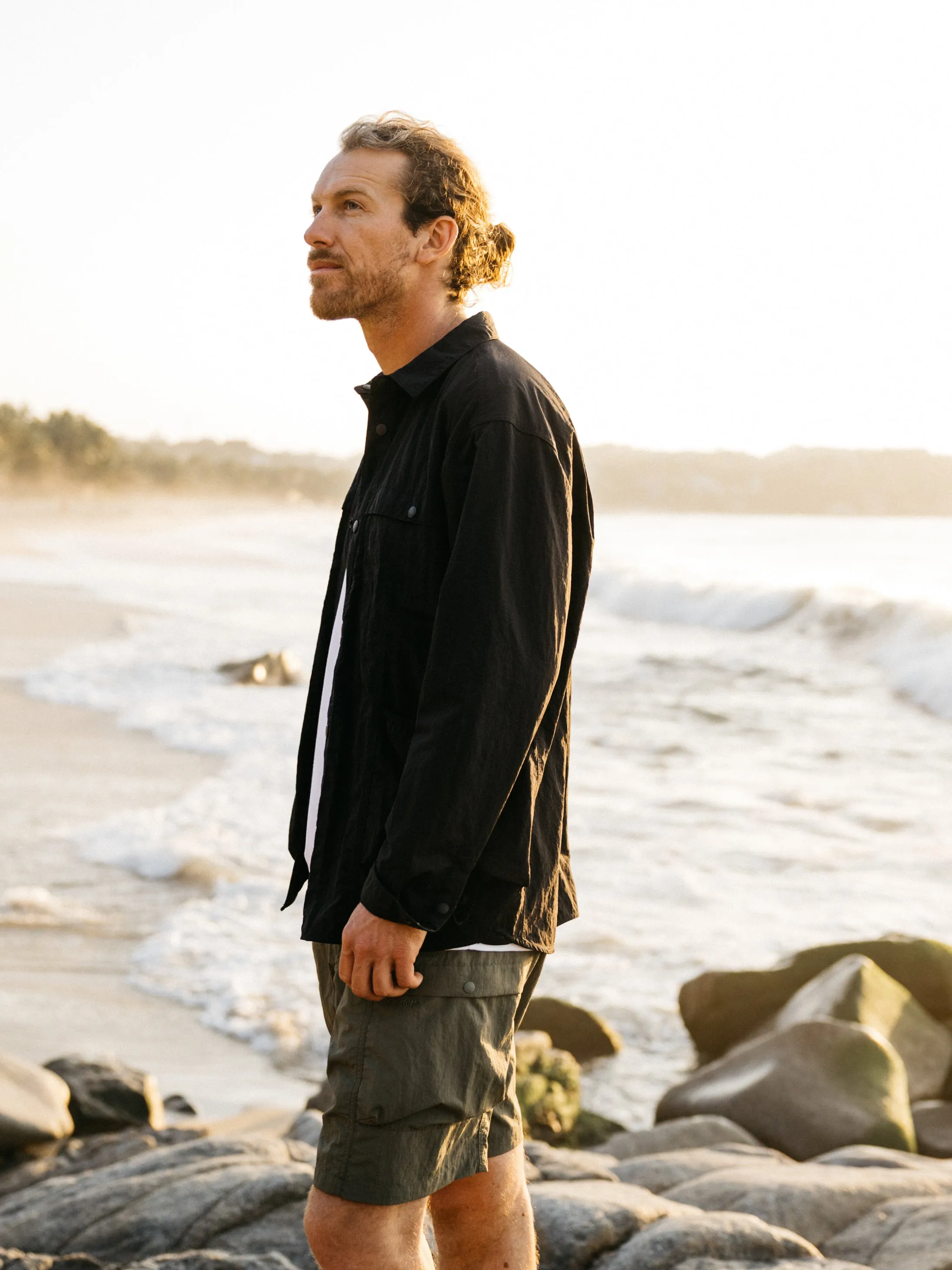 Moisture Wicking Material Travel Essential Men's Wander Long Sleeve Shirt