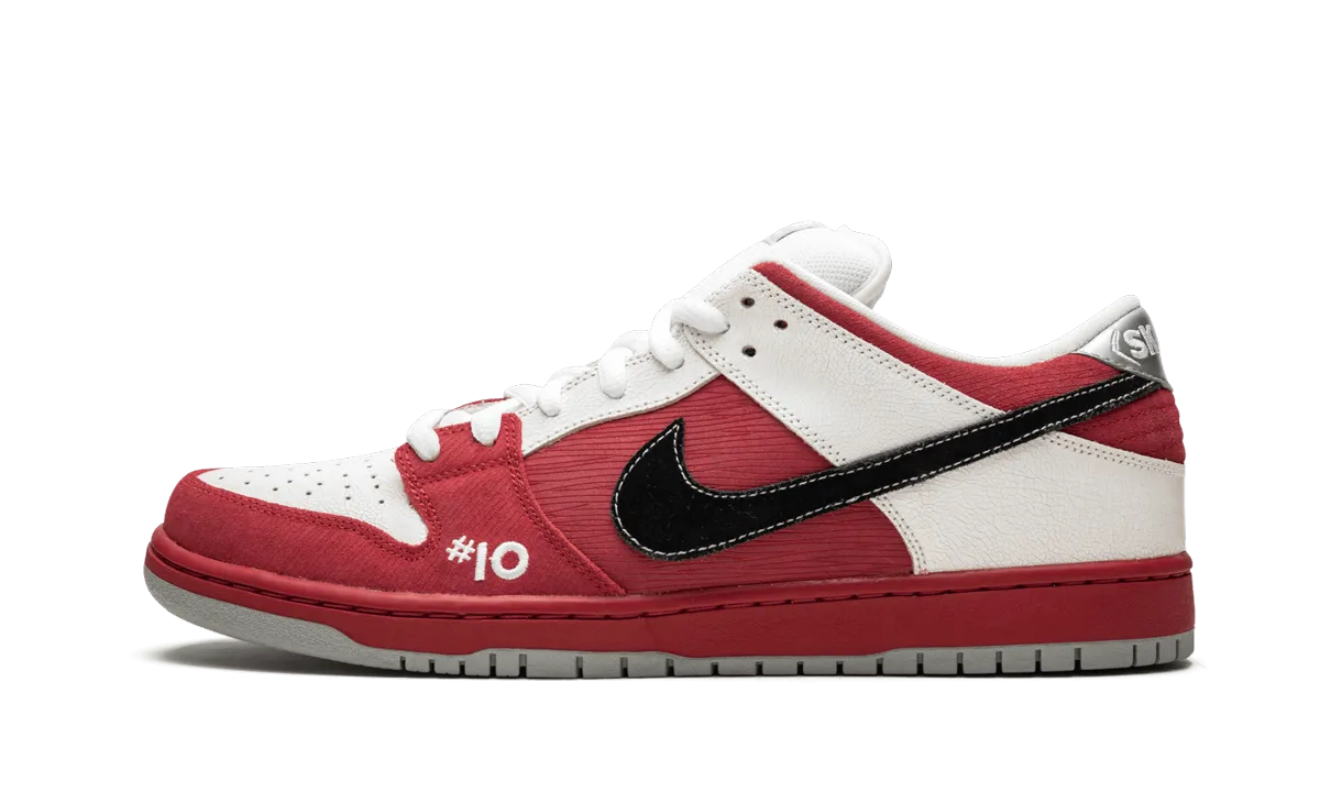 Dunk Low Premium SB "Roller Derby" Stable Form