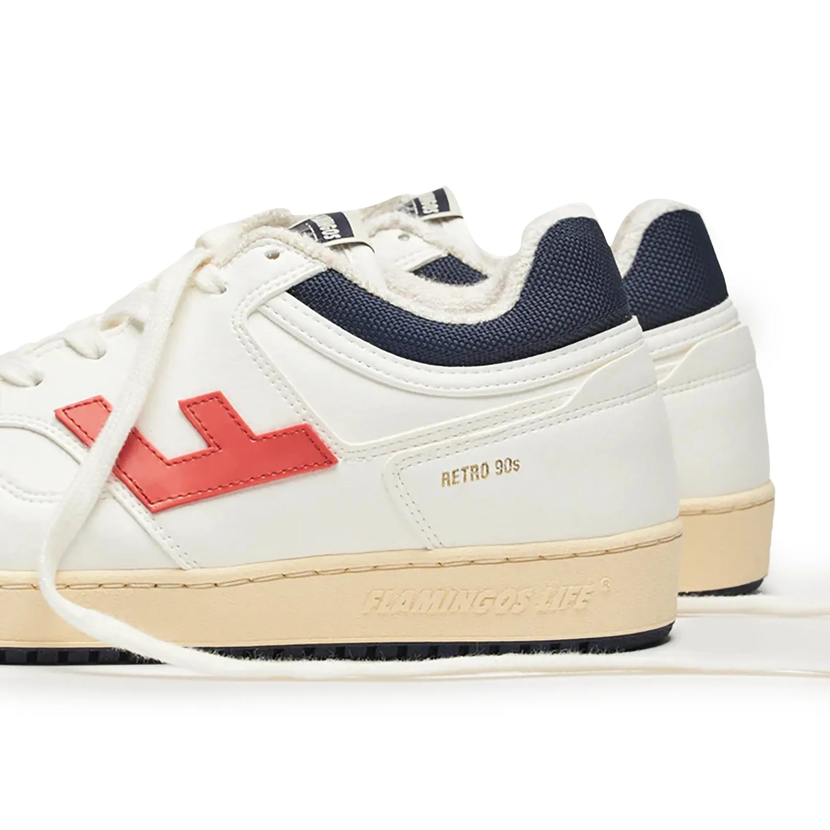 Retro 90s - White, Bicolor & Vanilla Brave Walk World Walk