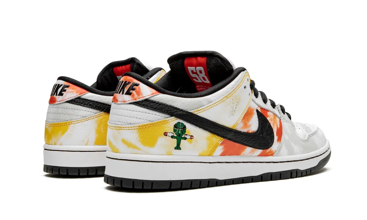 SB Dunk Low "Tie-Dye Rayguns 2019 - White" Skater Power