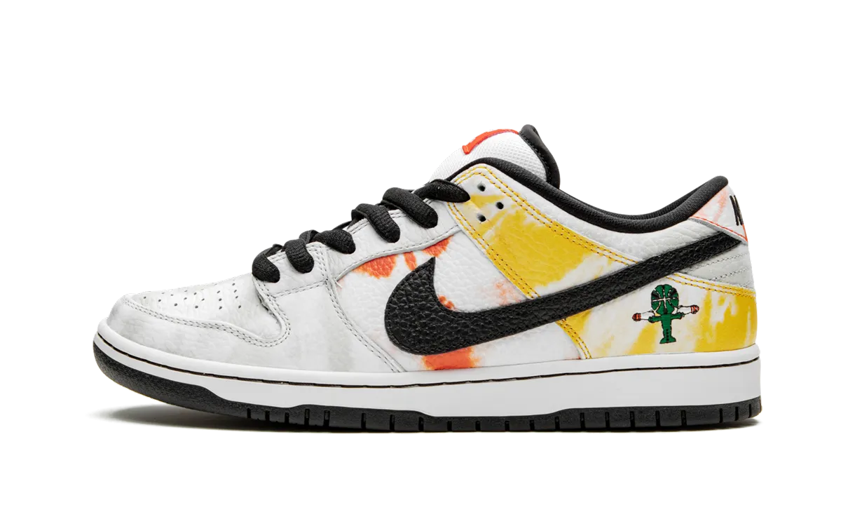 SB Dunk Low "Tie-Dye Rayguns 2019 - White" Ankle Support