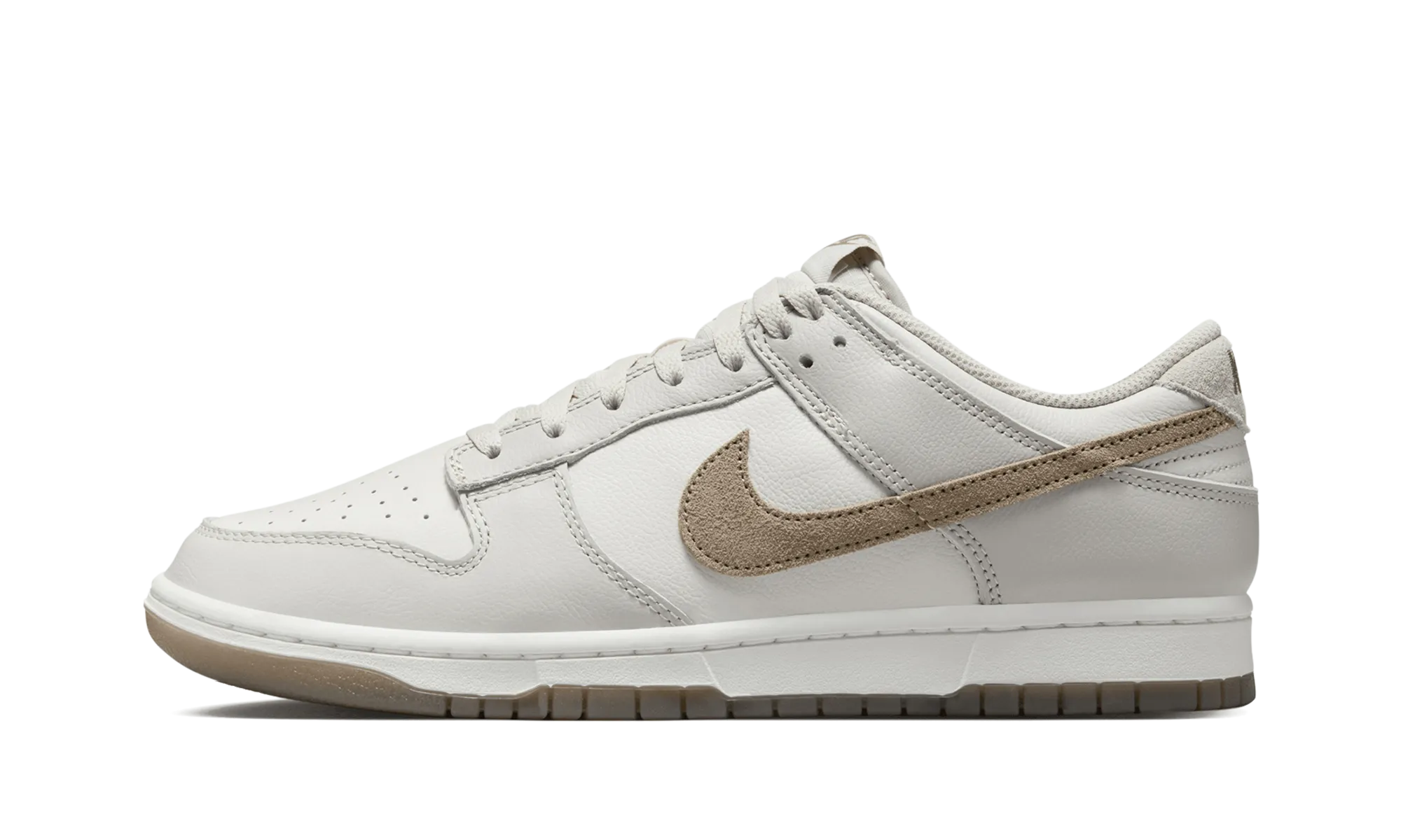 Nike Dunk Low Retro SE "Phantom Khaki" Fashionable Look