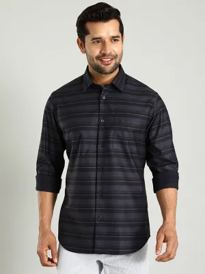 Vibrant Hue Men Striped Full Sleeve Cotton Shirt