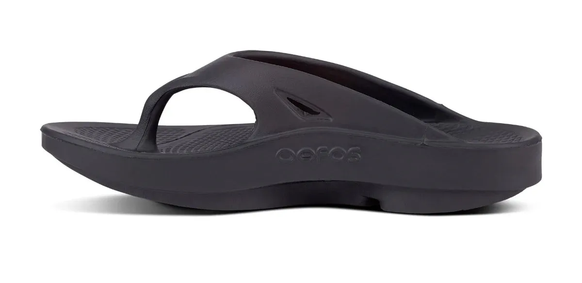 cloudy - day shoes night running footwear Oofos OOriginal Recovery Sandal in Black