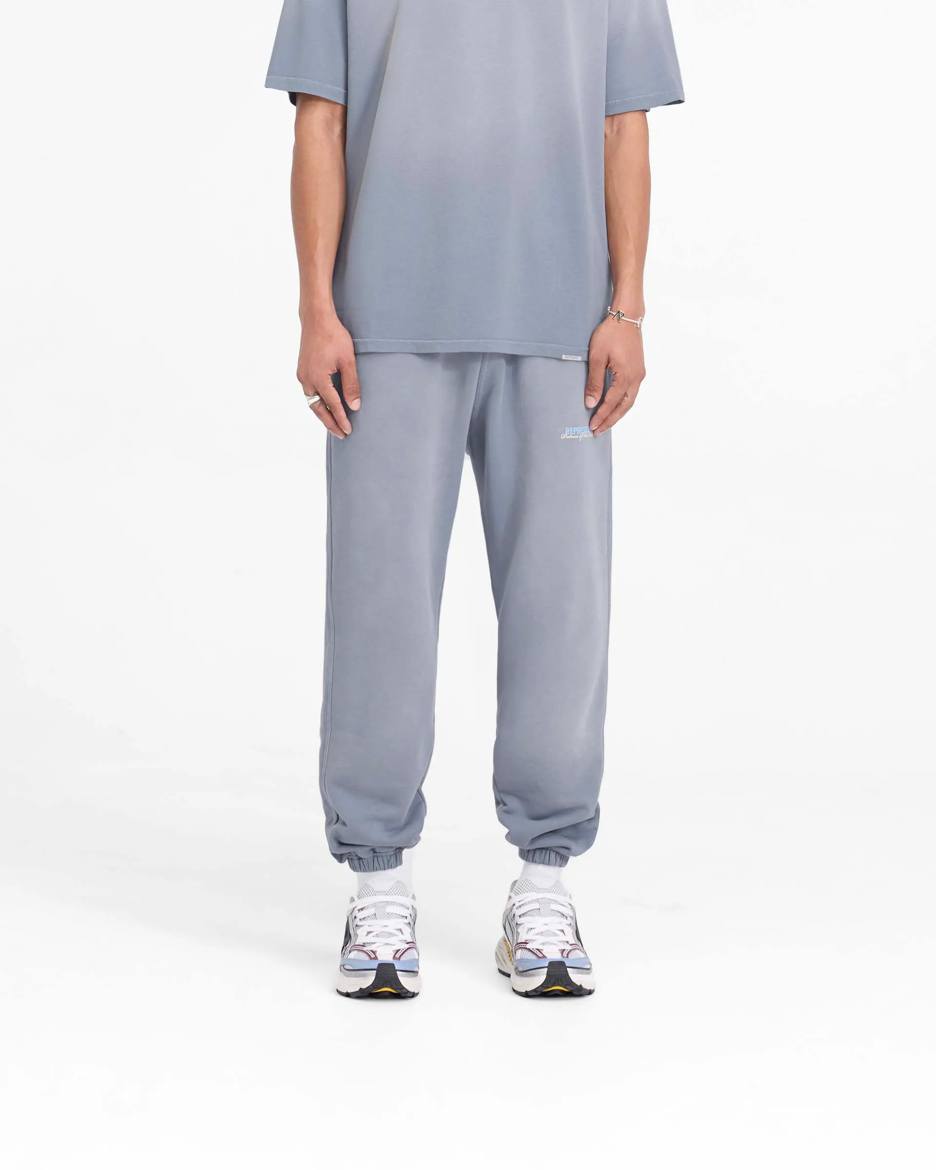 Soft Design Patron Of The Club Sweatpant - Washed Grey