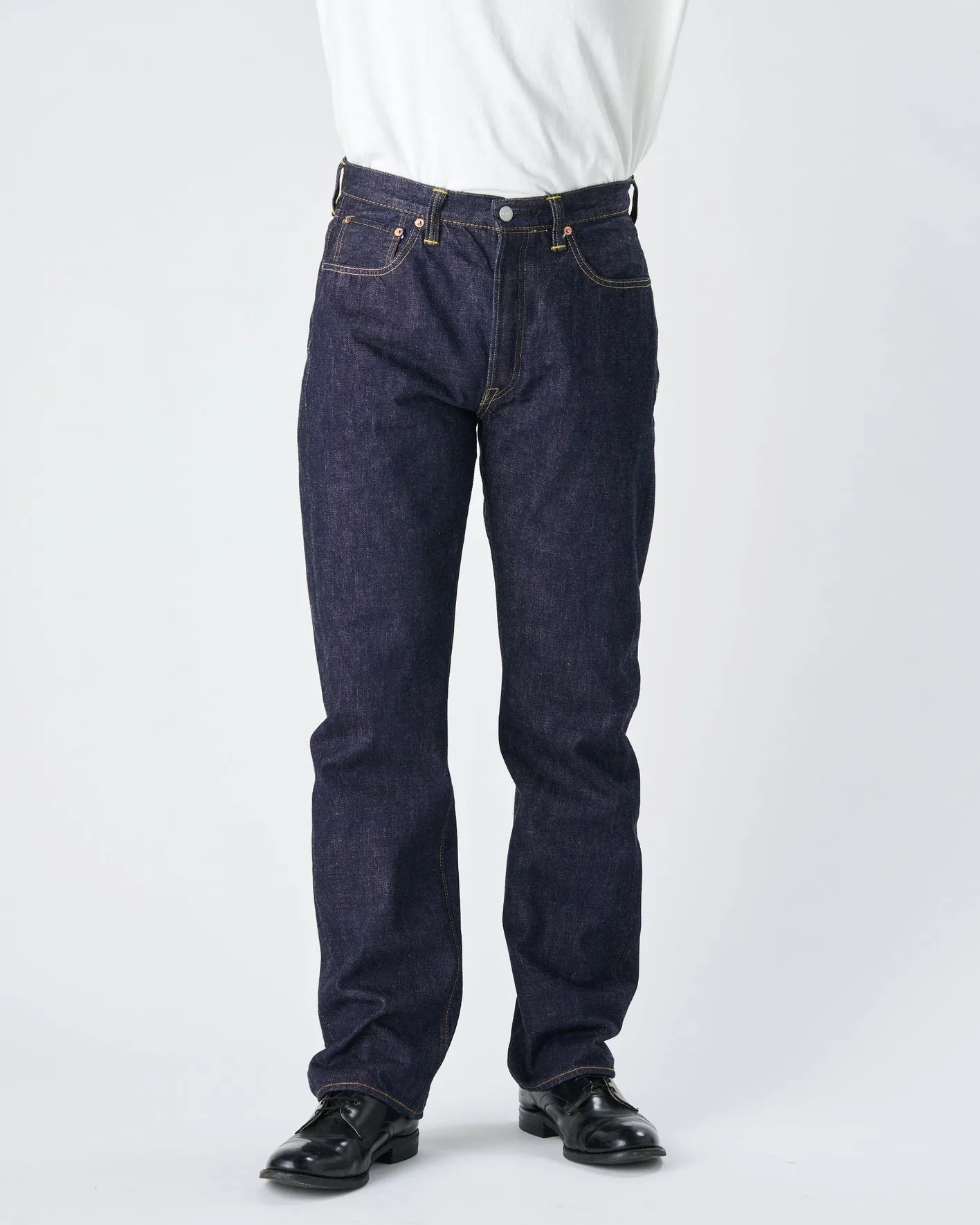 Fullcount 1101XXW 15.5oz Selvedge Straight Fit Mens Jeans - Indigo Onewash Cozy Vibe Sustainable Creative Look