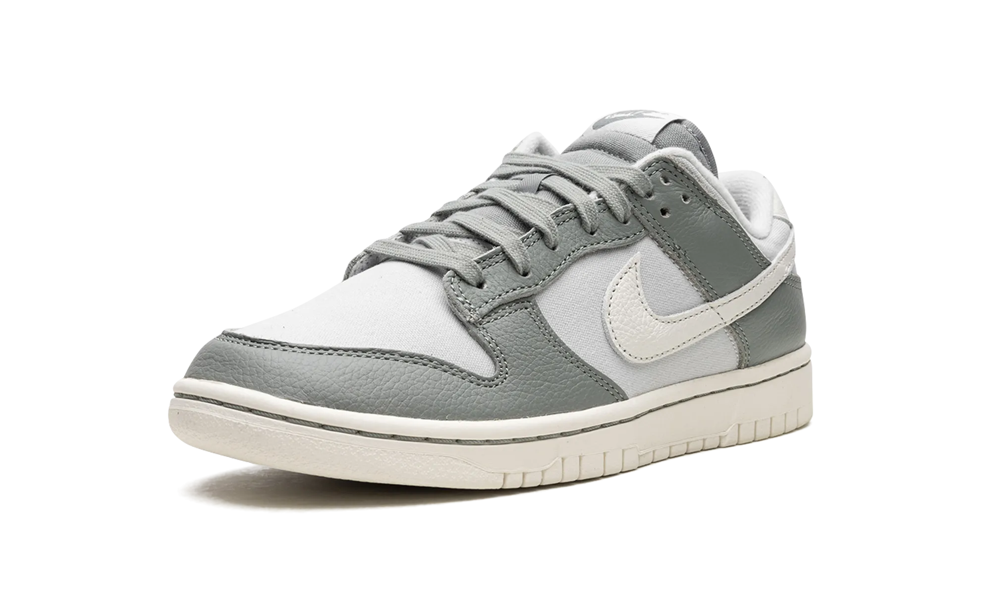 Dunk Low Retro PRM "Mica Green" Comfortable Action