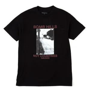 Flattering Design soft look Bomb Hills Not Countries S/S T-Shirt (Black / Burgundy)