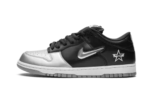 SB Dunk Low OG QS "Supreme - Jewel Swoosh Silver/Black" Jump Control