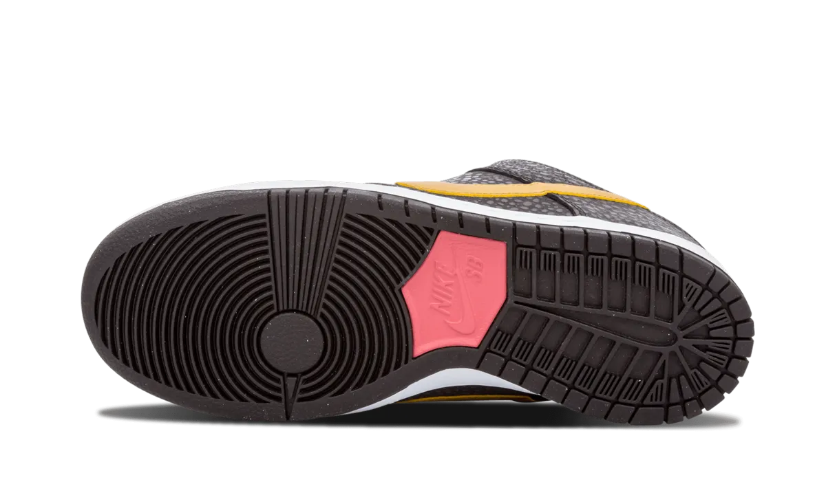 SB Dunk Low Premium QS "Walk Of Fame" Outdoor Grip