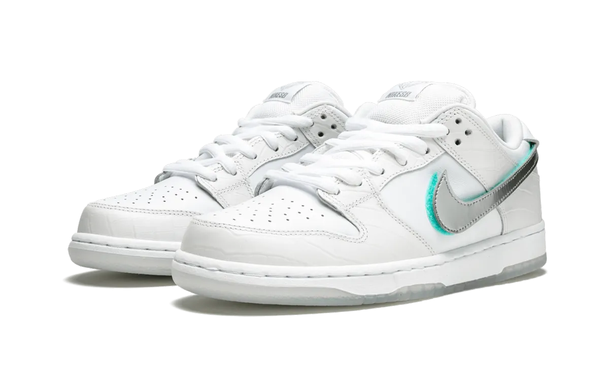 Adult Casual SB Dunk Low Pro OG QS "Diamond Supply White"