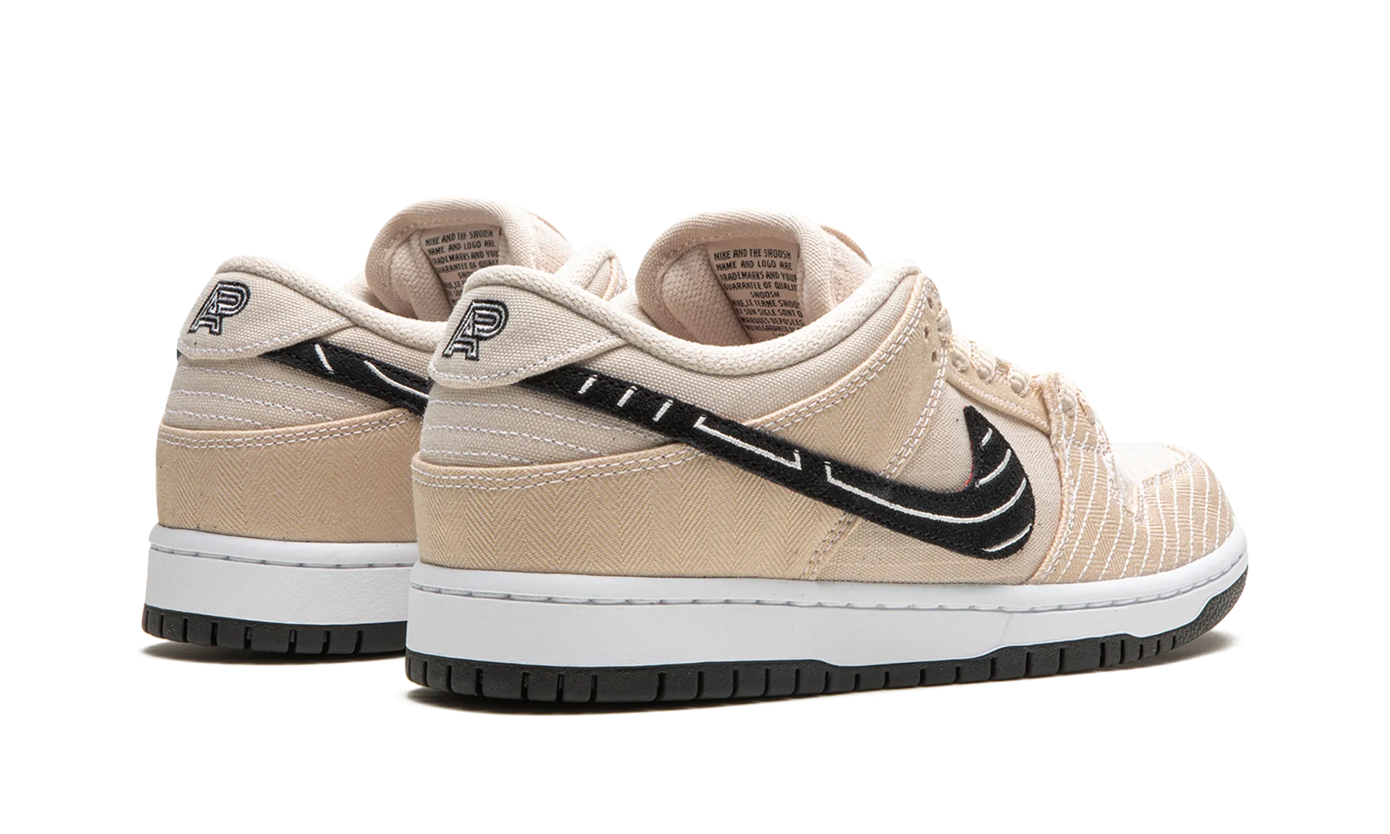 Bold colors Elastic SB Dunk Low "Albino & Preto - Jiu Jitsu"
