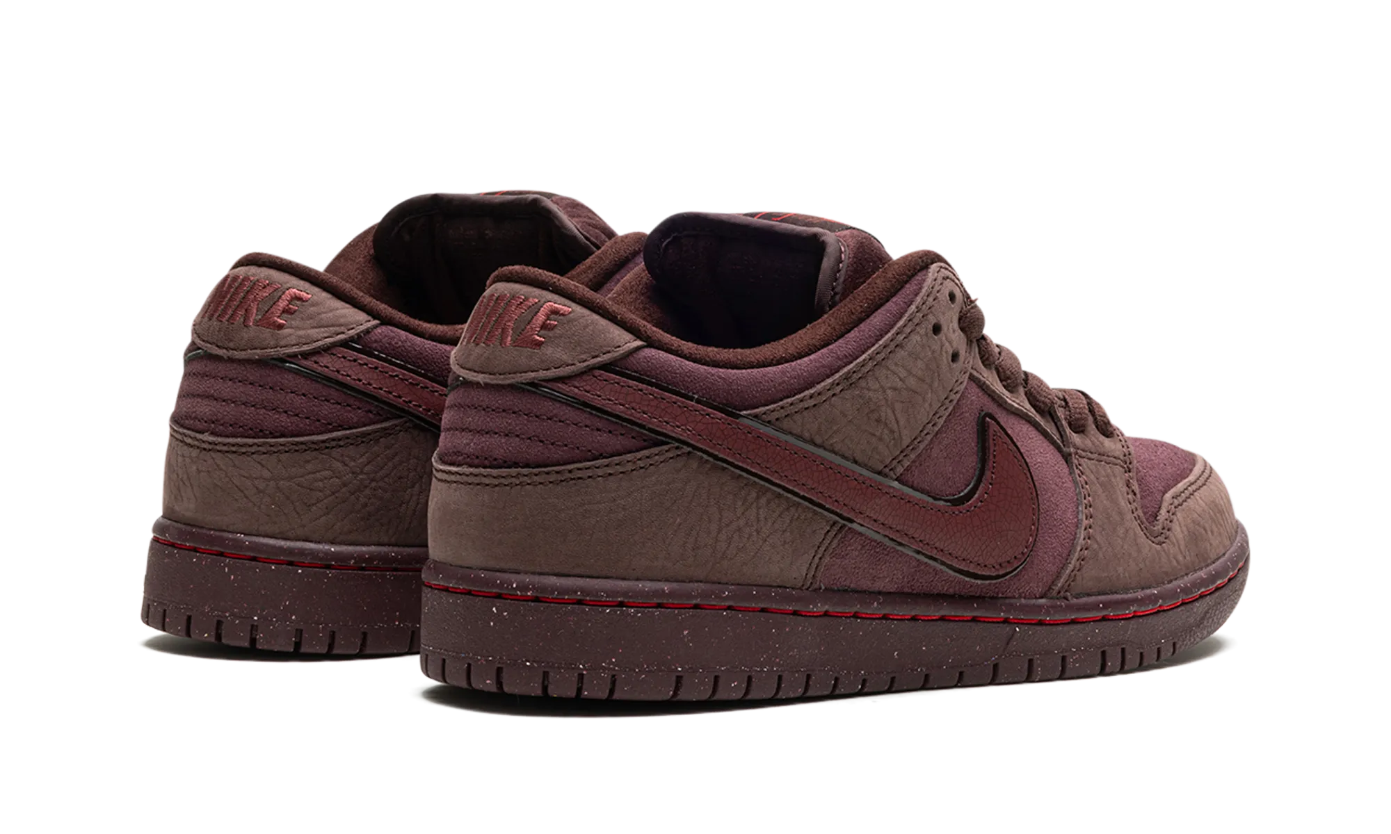SB Dunk Low "City of Love" lace up closure Elastic Bands