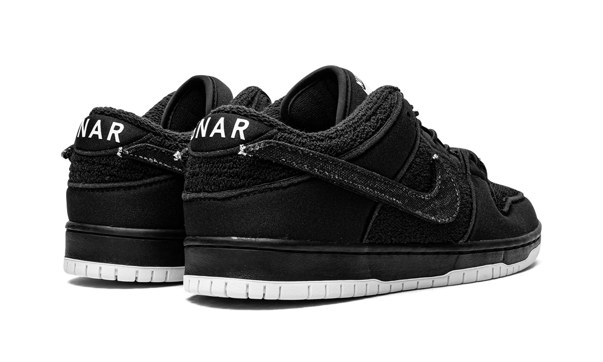 SB Dunk Low "Gnarhunters" Skateboard Ready