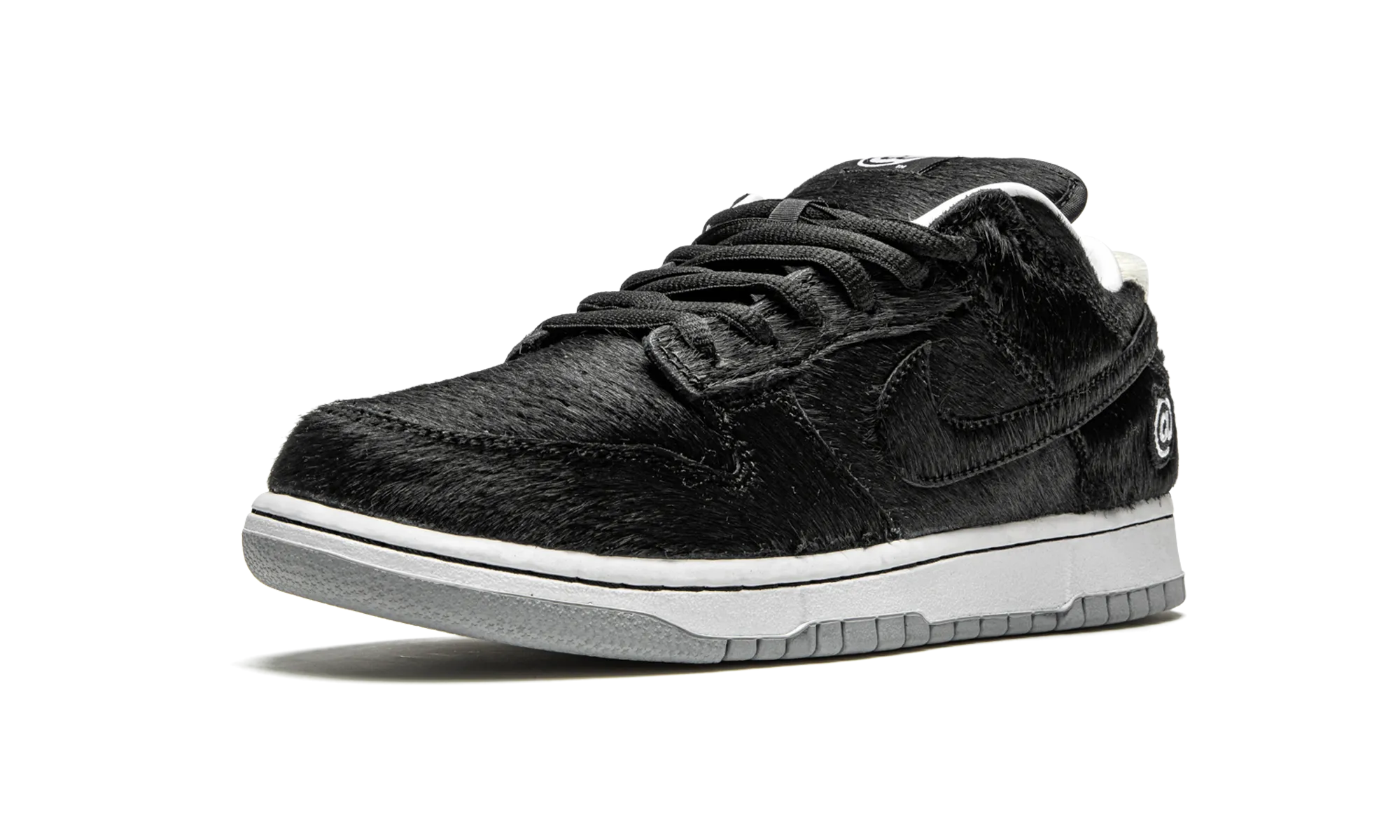 SB Dunk Low "Medicom Toy - BE@RBRICK" Street Power Foot alignment