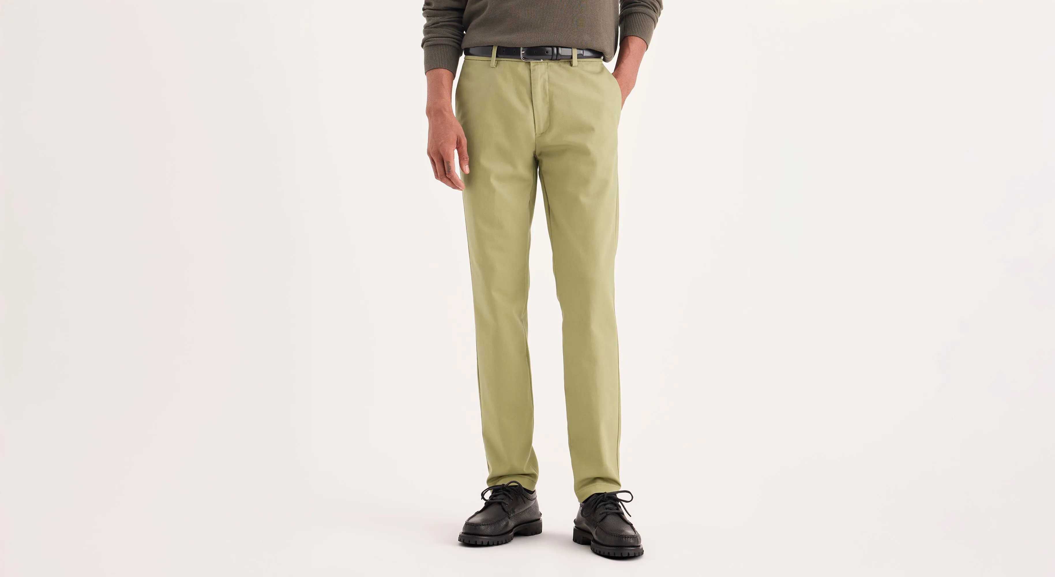 DurableReinforcedMaterial Easy Match Signature Iron Free Khakis, Skinny Fit with Stain Defender?